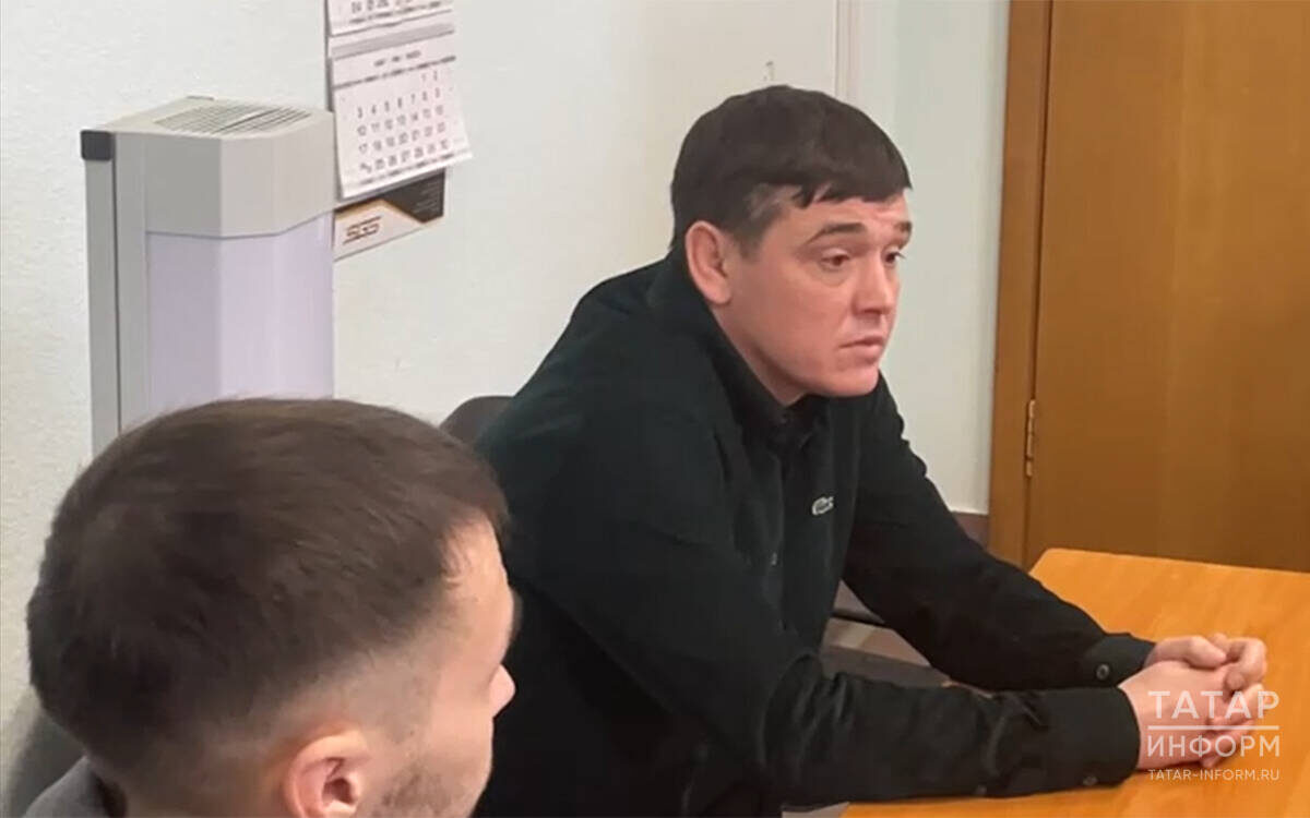 Рамилю Агзамову, который в сентябре прошлого года устроил смертельное ДТП на перекрестке улиц Адмиралтейская слобода и Клары Цеткин, 37 лет, он живет в Казани, работает водителемФото: © Дмитрий Шатров / «Татар-информ»