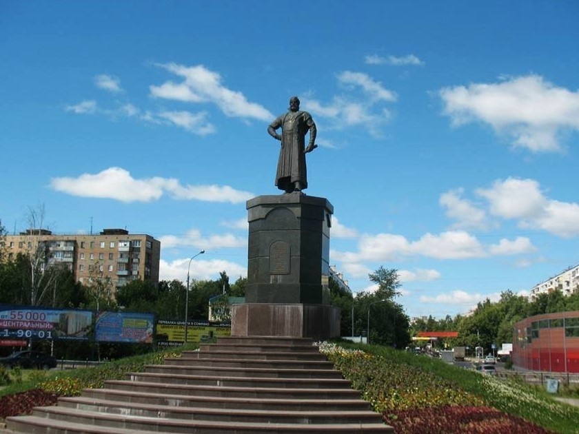 Памятник Григорию Пушке в Пушкине