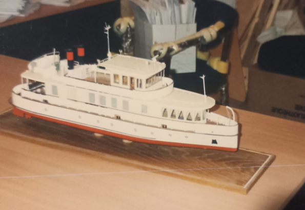 Фото "Феникса" почему-то нашла у себя только в виде модели