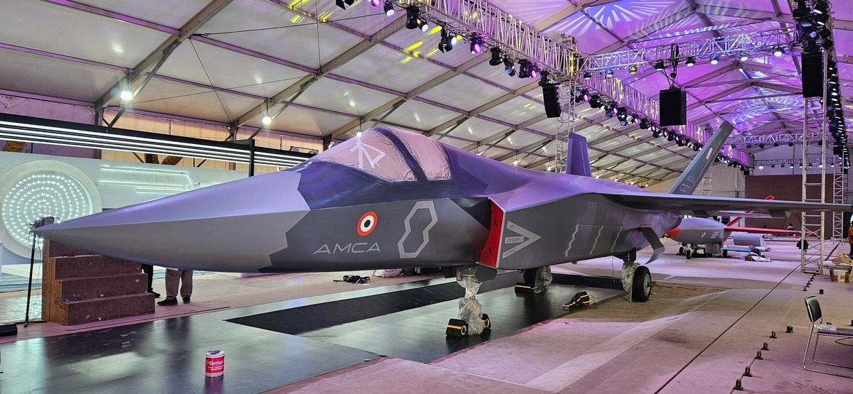 Индийский истребитель пятого поколения AMCA
