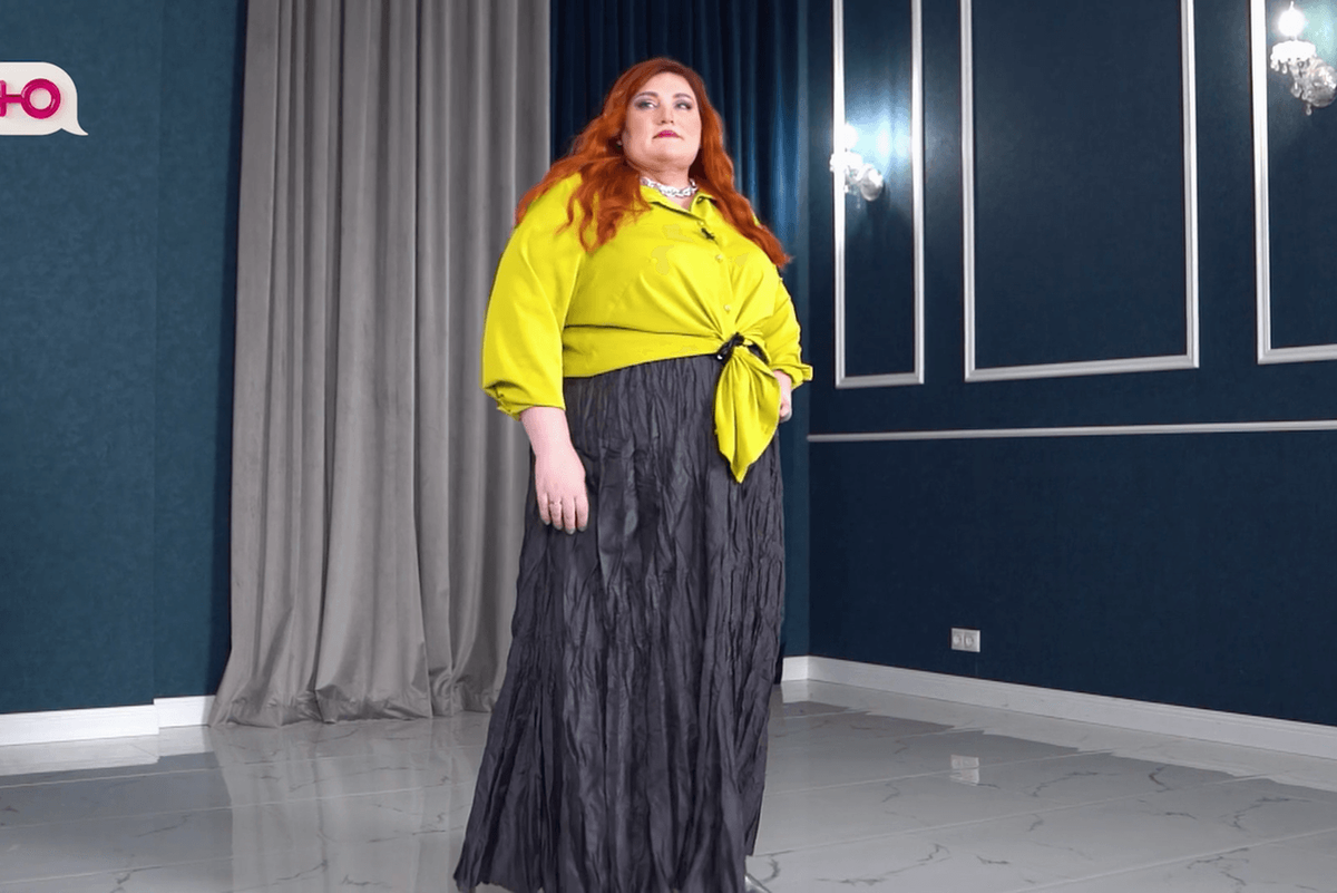 Героиня "Шоу доктора Зубаревой" Ксения в восторге от полученного результата скриншот / телеканал "Ю"