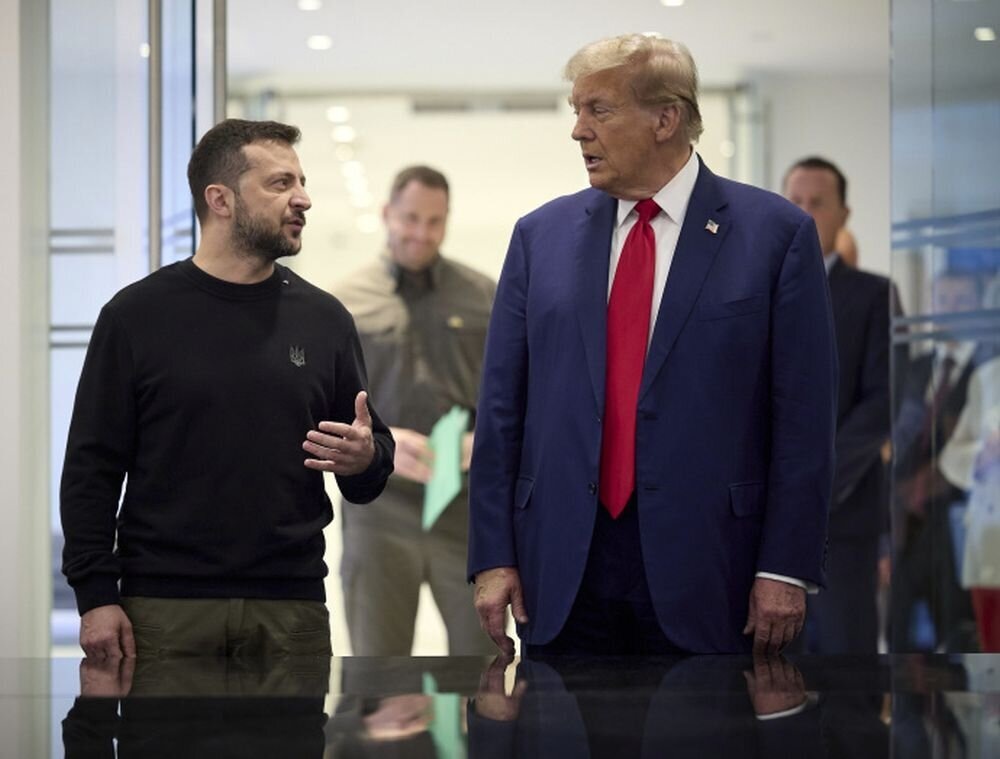 Дональд Трамп и Зеленский на встрече в Нью-Йорке в декабре 2024 года. Источник: Reuters.