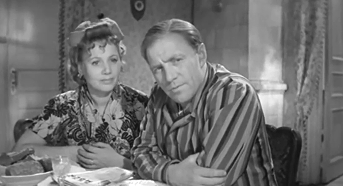 Кадр из кинофильма "Тишина", 1963 г., режиссер Владимир Басов, сценаристы Владимир Басов, Юрий Бондарев, композитор Вениамин Баснер (скриншот)