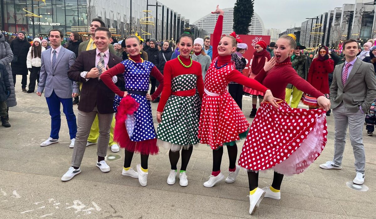     "Зима в Москве": репортаж с фестиваля "Стиляги: зимняя дискотека"