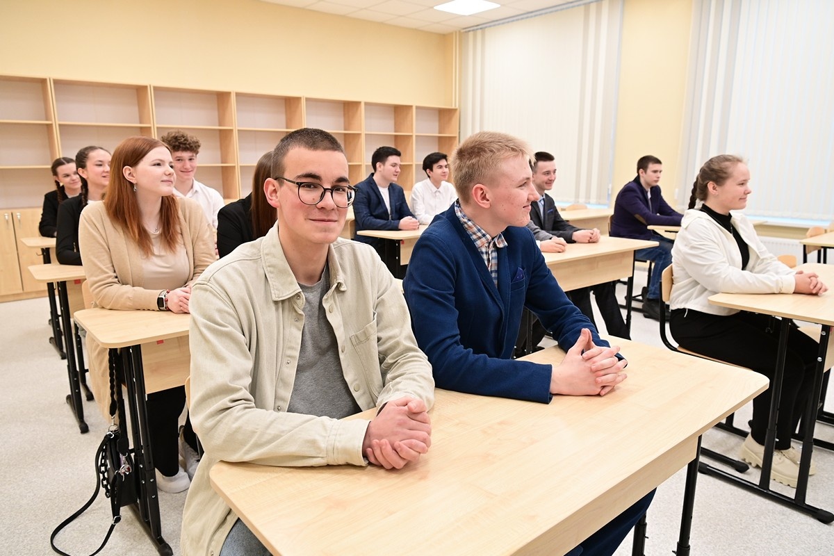   Новую школу торжественно открыли в Суоярви. Фото: "Республика"/Сергей Юдин