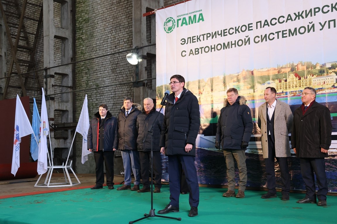    Разработанное нижегородскими конструкторами судно «Сура 2.0» относят к суднам нового типа