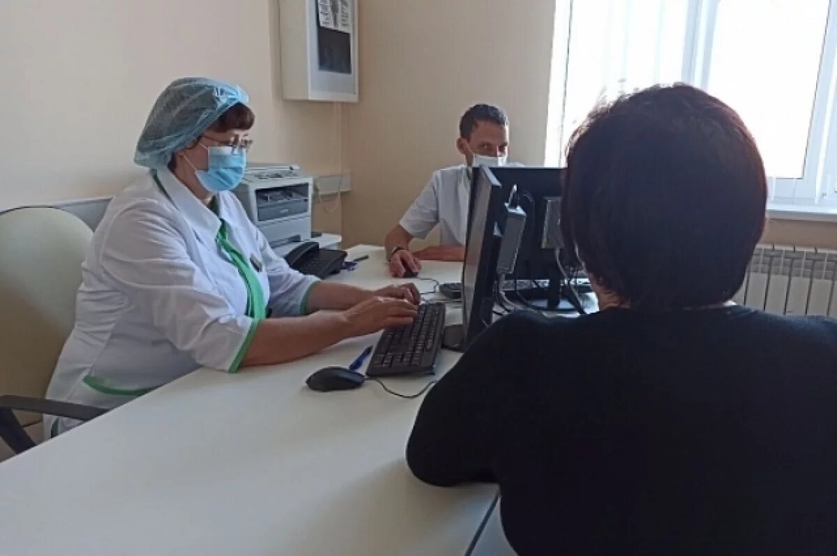    Запись к узким специалистам через терапевта указана в приказе Минздрава РФ