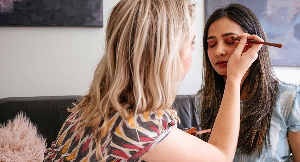 Базовые знания: хитрости использования базы под тени, тушь, помаду и тональный крем