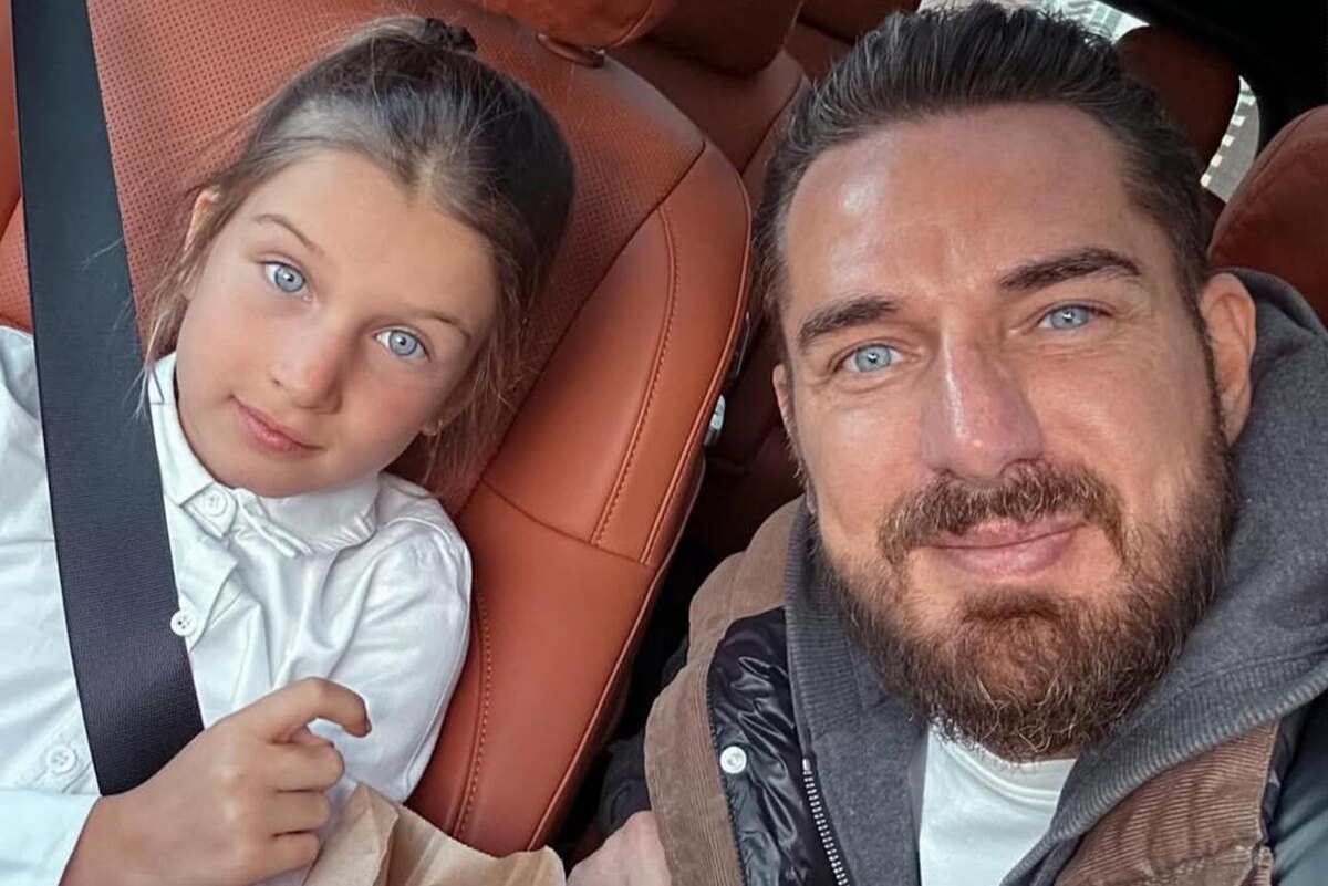    Курбан Омаров с дочерью Теоной Соцсети