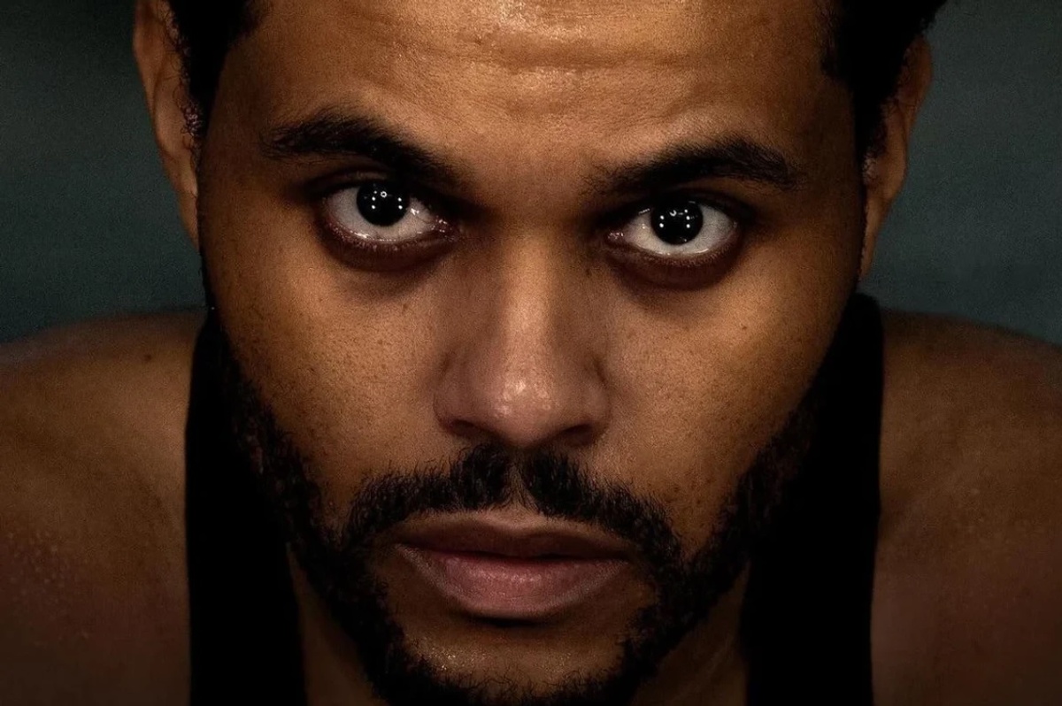 Обложка: XO, Republic