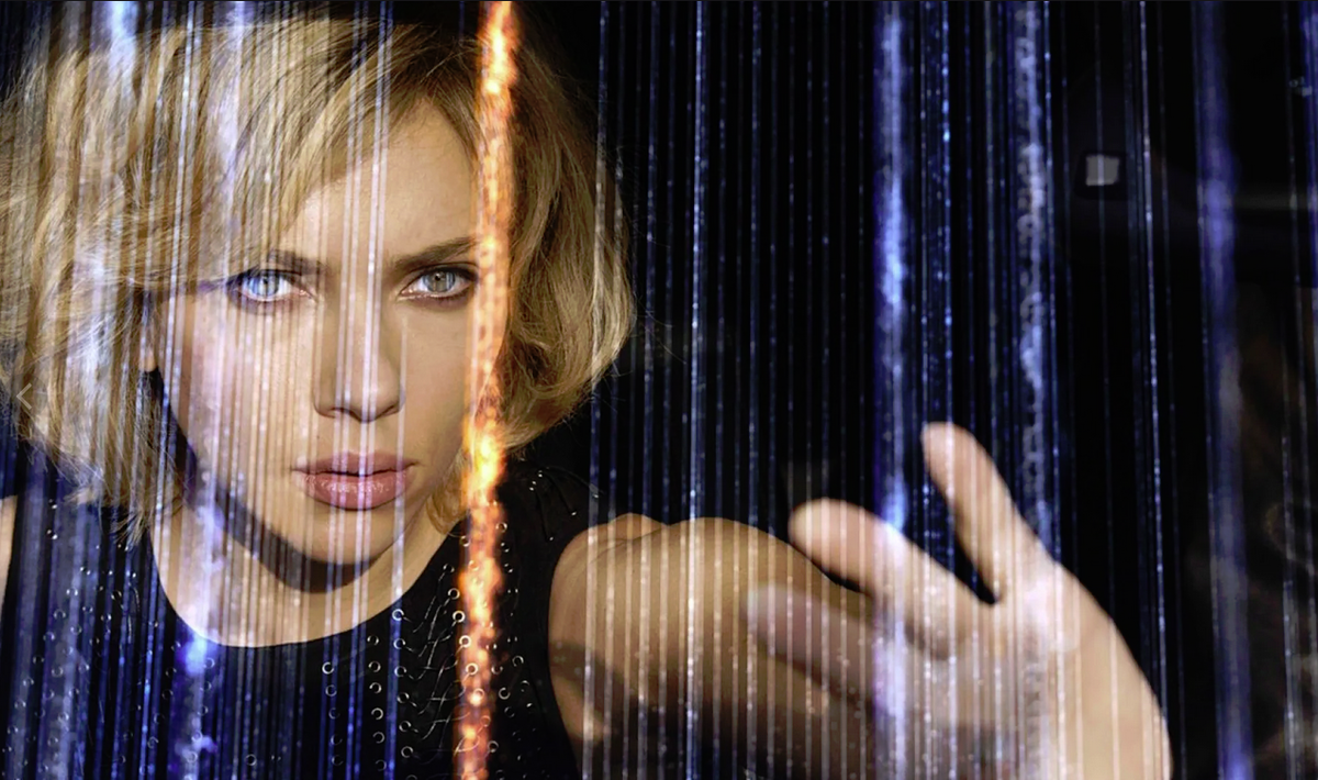 Её обворожительная фигура собьёт любого с ног и заставит пораскинуть мозгами)