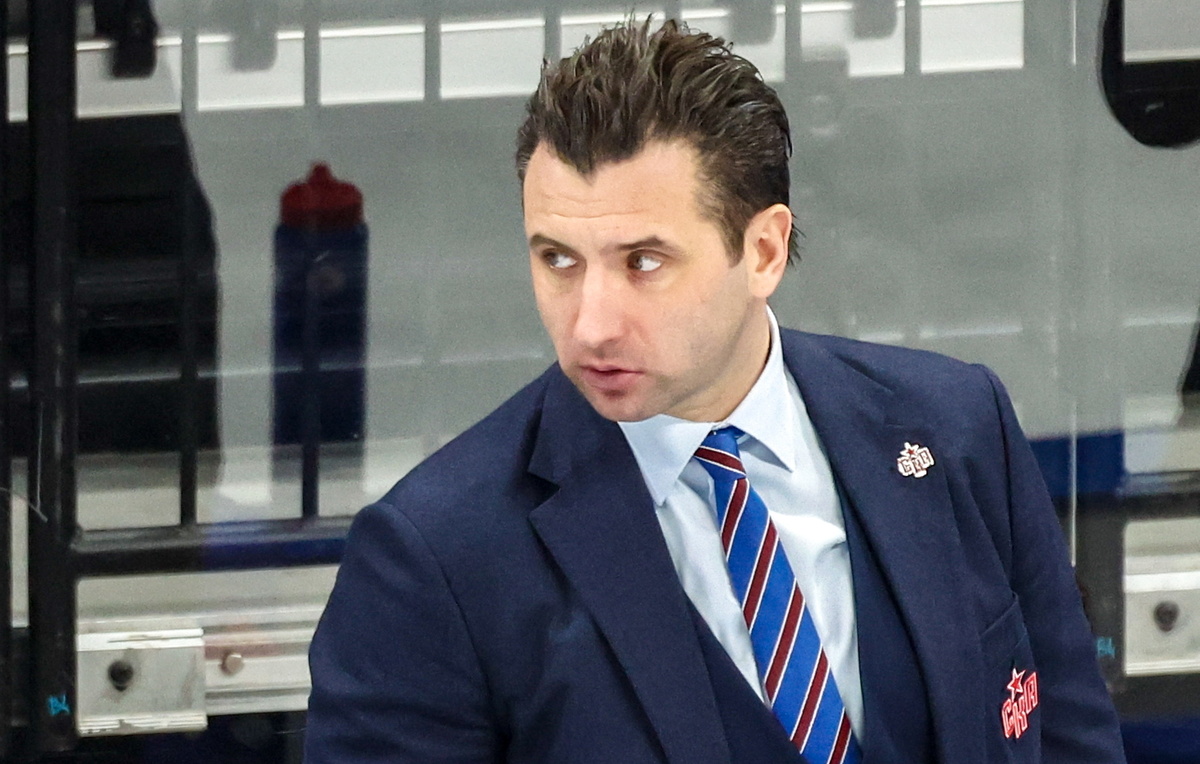    Главный тренер СКА Роман Ротенберг  Валерий Шарифулин/ТАСС