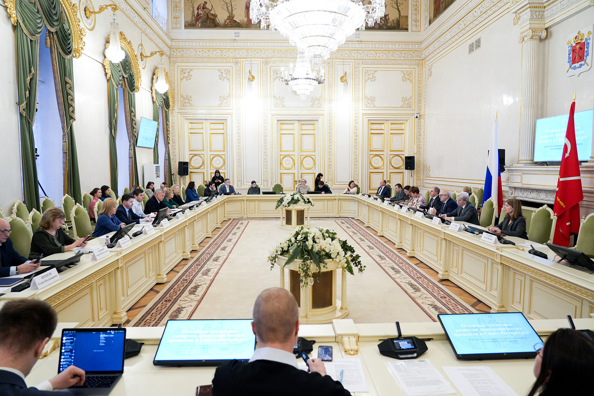 Фото: пресс-служба Законодательного собрания СПБ