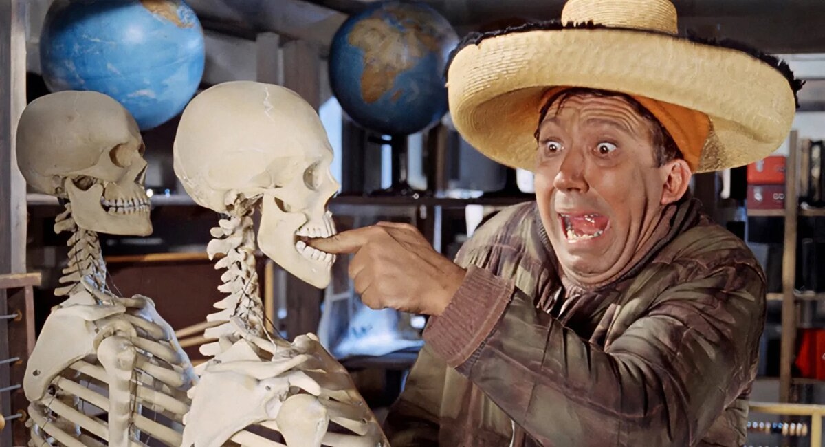 Кадр из фильма Л. Гайдая "Операция Ы".Фото - Яндекс картинки. 