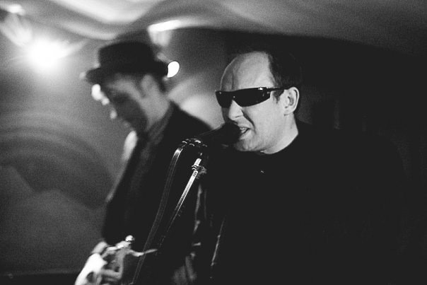 Алексей "Экзич" Слёзов, Константин Мишин. Группа ОЖОГ, 26.04.09. Фотограф Мария Ионова-Грибина