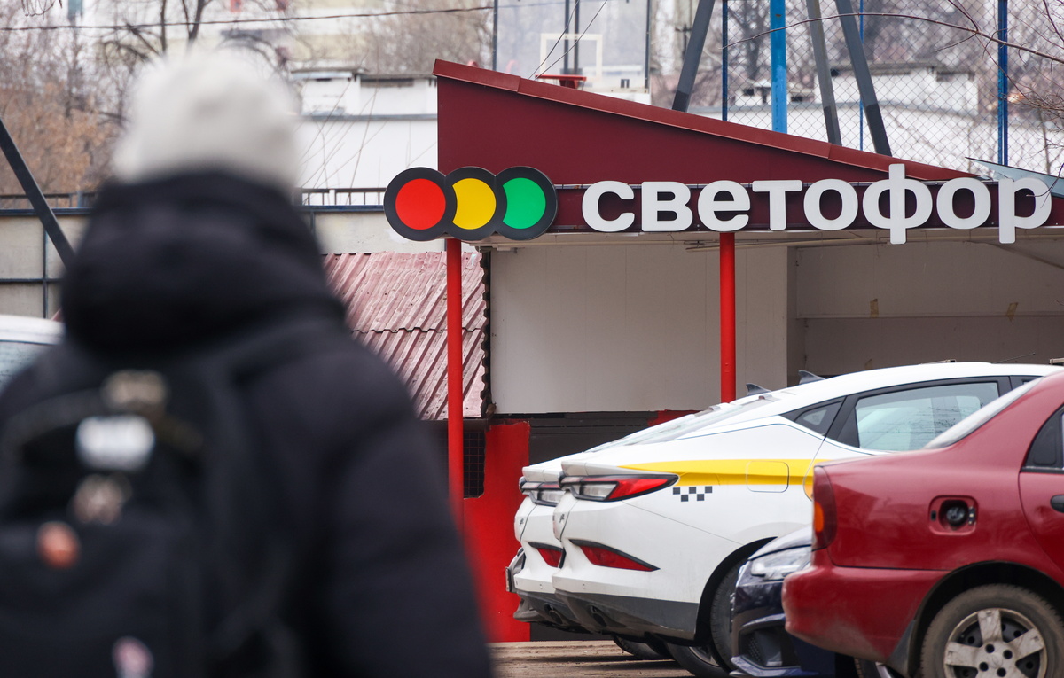 Прекратить или прикратить как правильно. Перестань мем. Прекратить или прикратить как правильно. Беспрекословно. Немедленно прекратите запрещено мем.