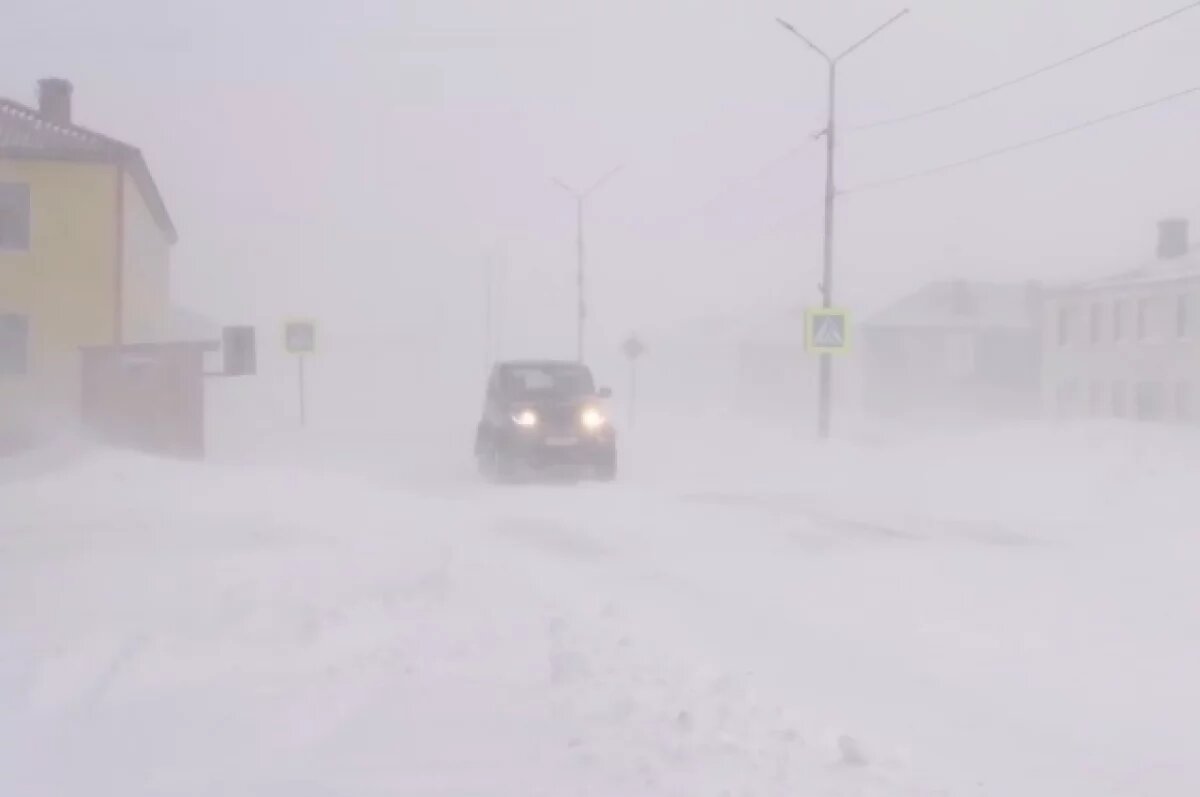    Циклон с сильным ветром и резким похолоданием накрыл Усть-Камчатский округ