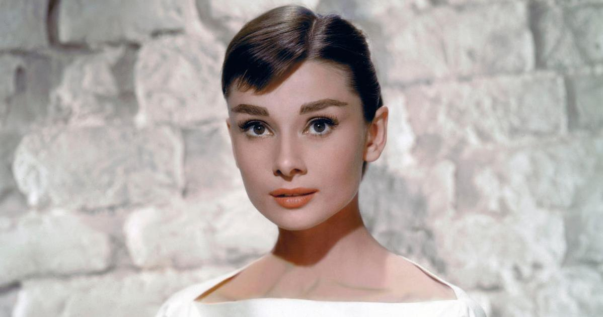 Одри Хепберн - признанная красавица. Это стечение обстоятельств или наработанная карма? Фото из открытых источников