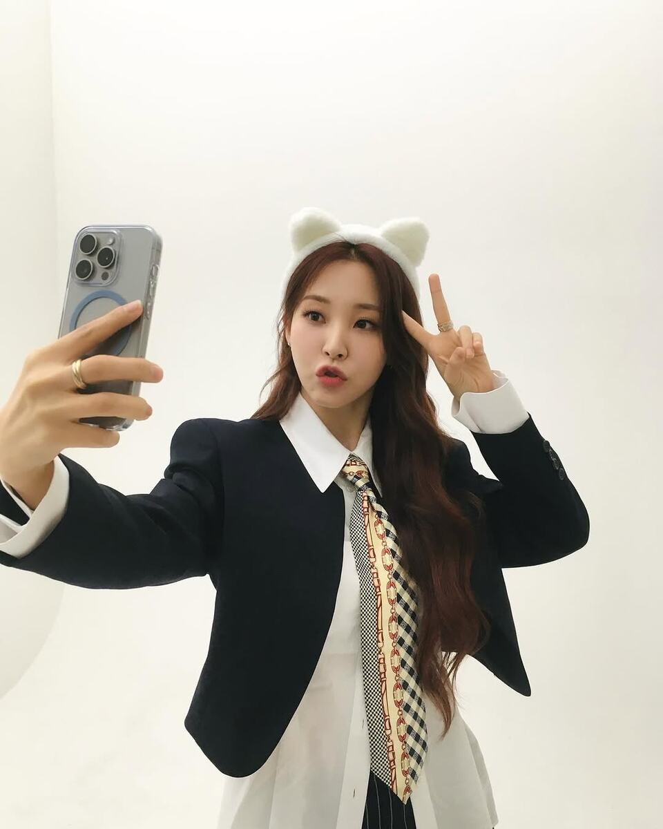    Мунбёль из MAMAMOOСоцсети