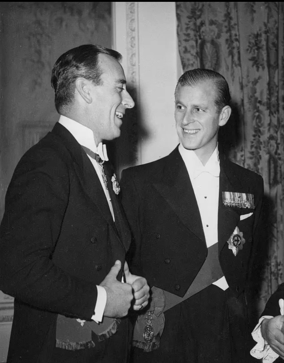 Принц Филипп был близок со своим дядей Маунтбеттеном, но придворные не доверяли ни тому, ни другому