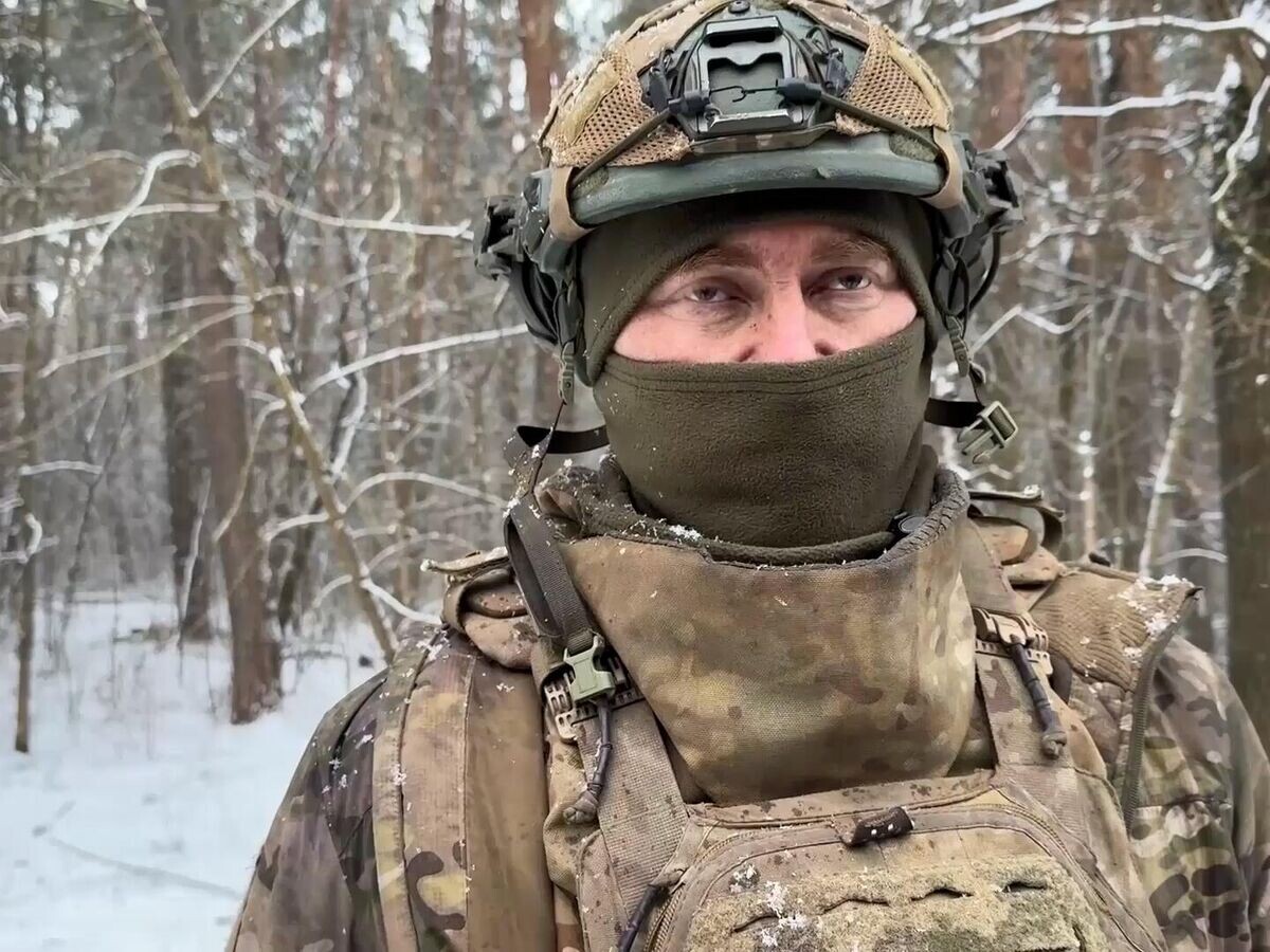    Военнослужащий об эвакуации мирных жителей освобожденного села Николаево-Дарьино© Министерство обороны РФ