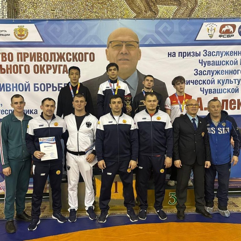    На первенстве ПФО по борьбе оренбуржцы завоевали 26 медалей Оренбуржье