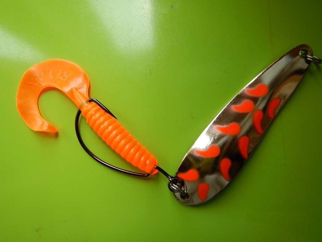 Блесна с мягким силиконовым приманочным элементом