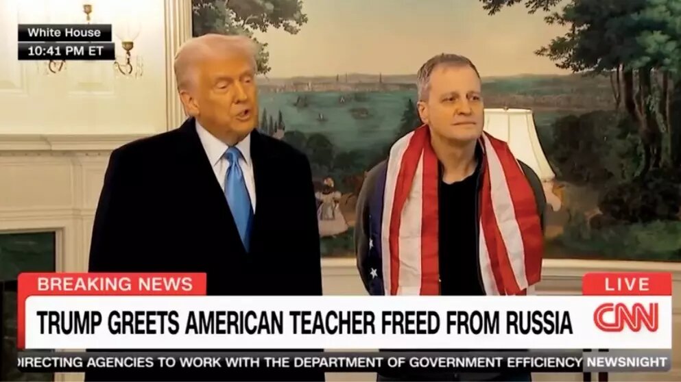 Москва освободила экс-сотрудника посольства США Фогеля. Источник: скриншот из трансляции CNN