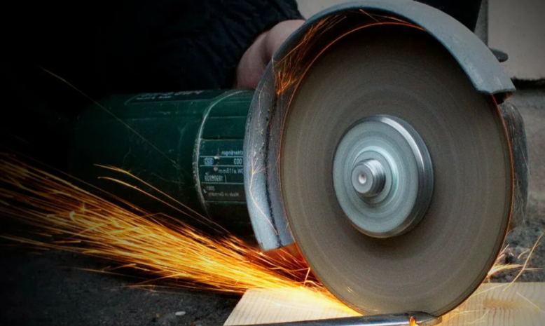 Рез искрами на себя