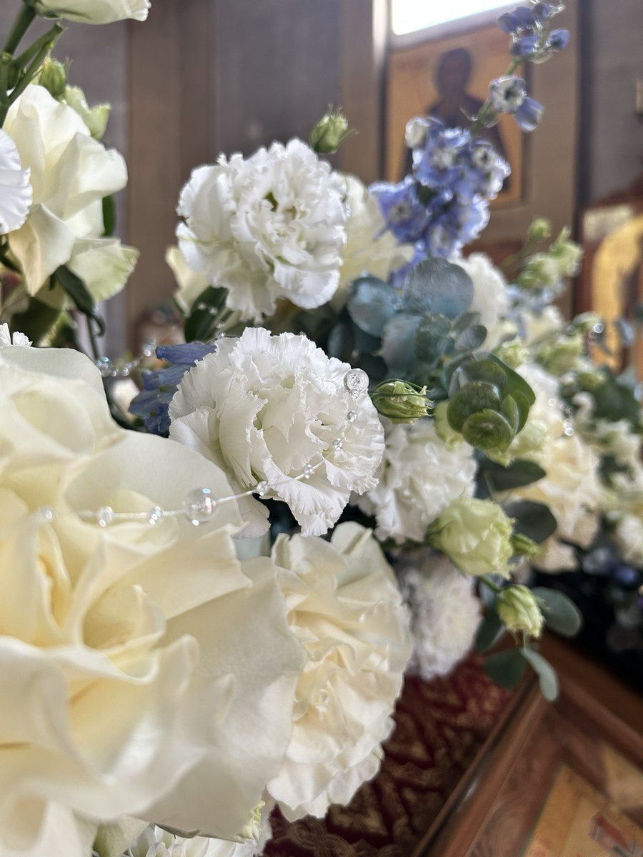 цветы в православном храме