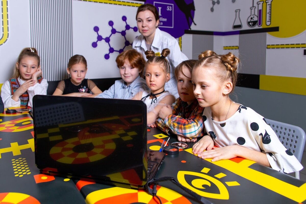 это дети "свидетелей допрашивают"