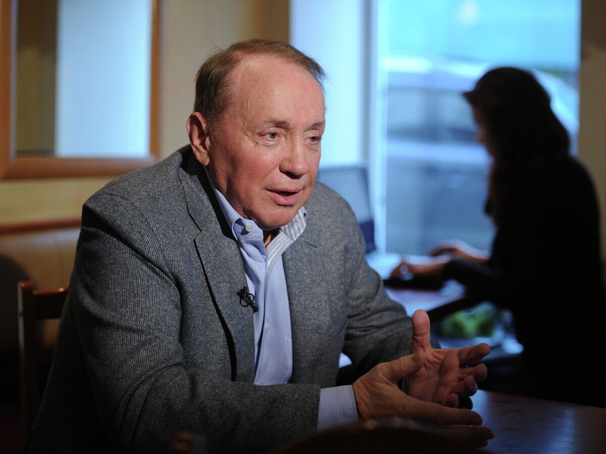    Телеведущий Александр Масляков© РИА Новости / Григорий Сысоев