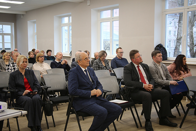 Депутат городской Думы поздравил тверских ученых