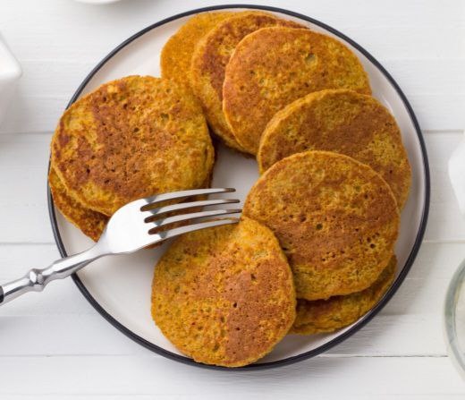  Ароматные тыквенные ПП оладьи  без муки и сахара, с добавлением овсяных хлопьев и банана, не оставят никого равнодушными.