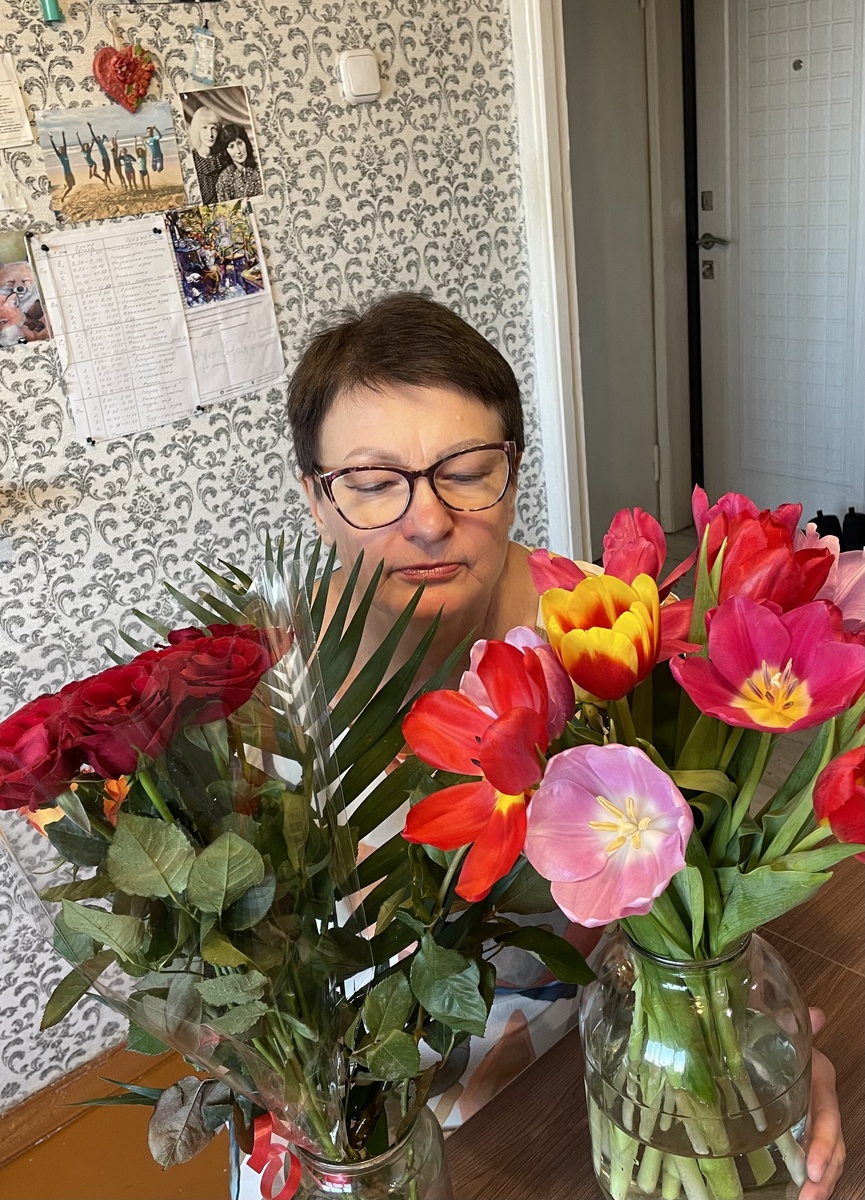 Цветы от родных.