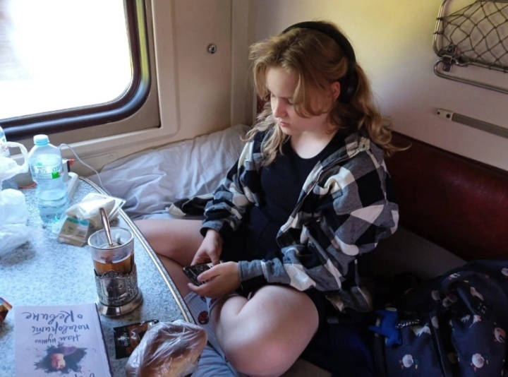 Едем - плацкарт, боковые места, зато экономим рублей так с полста (с) 😁🤭