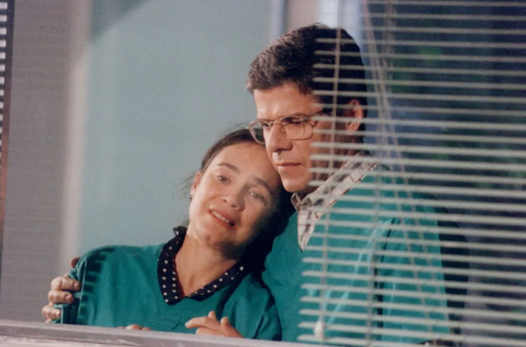    "Карлос и Элена. Фото: memoriaglobo.globo.com"