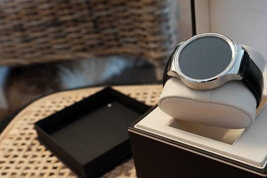    Huawei нашла лазейку для продажи своих гаджетов через аптеки