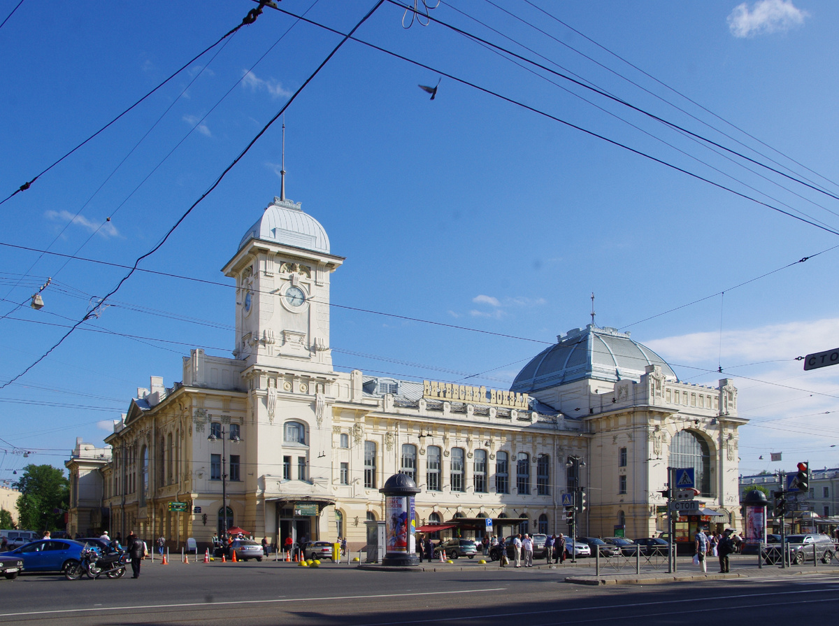 Витебский вокзал в Санкт-Петербурге. Источник фото: commons.wikimedia.org. Автор: Artyom Svetlov 