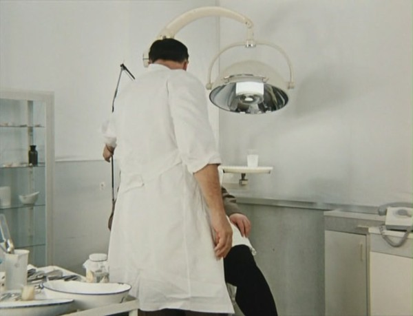 Кадр из х/ф Иван Васильевич меняет профессию. Реж. Л.Гайдай, 1973 г. Фото с просторов интернета. 