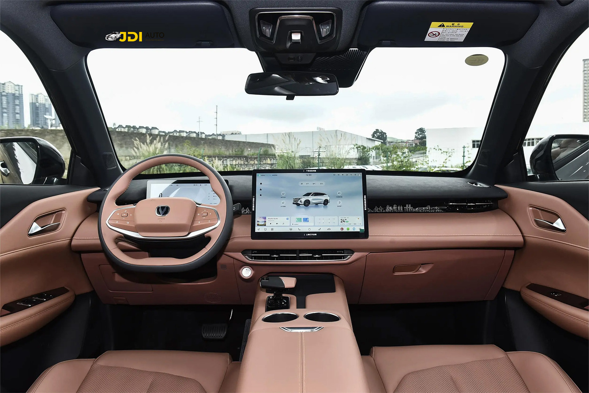 Салон Changan UNI-Z 2025г.