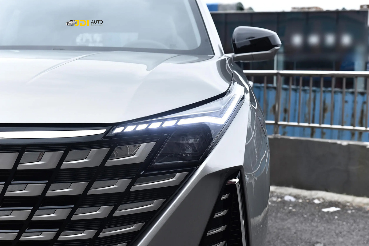 Фары Changan UNI-Z 2025г.