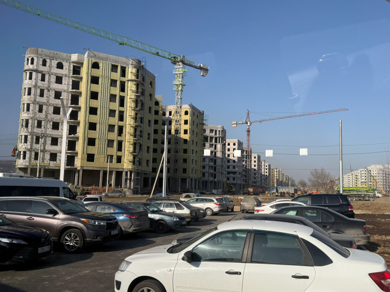    Чиновница из Карелии Жесткова любуется новостройками в ЧечнеОксана Жесткова / ВК