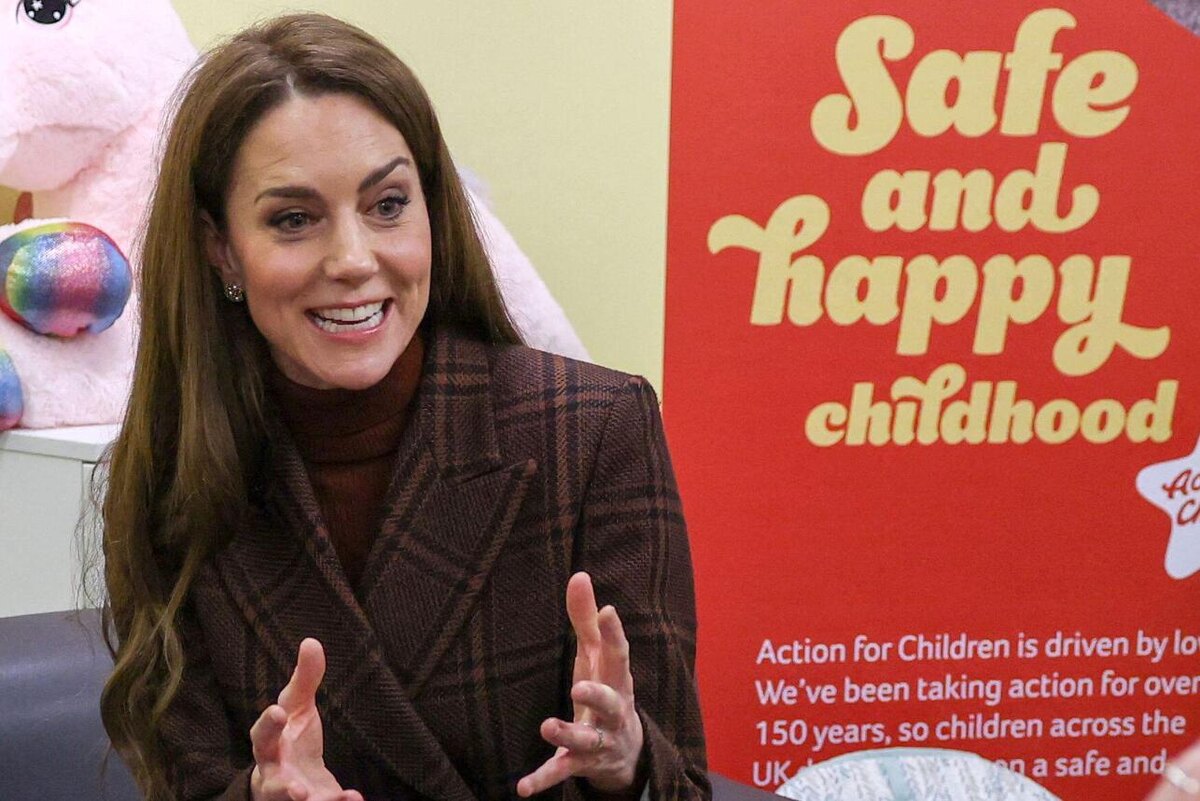    Кейт Миддлтон побеседовала с заключенными женской тюрьмы LEGION-MEDIA