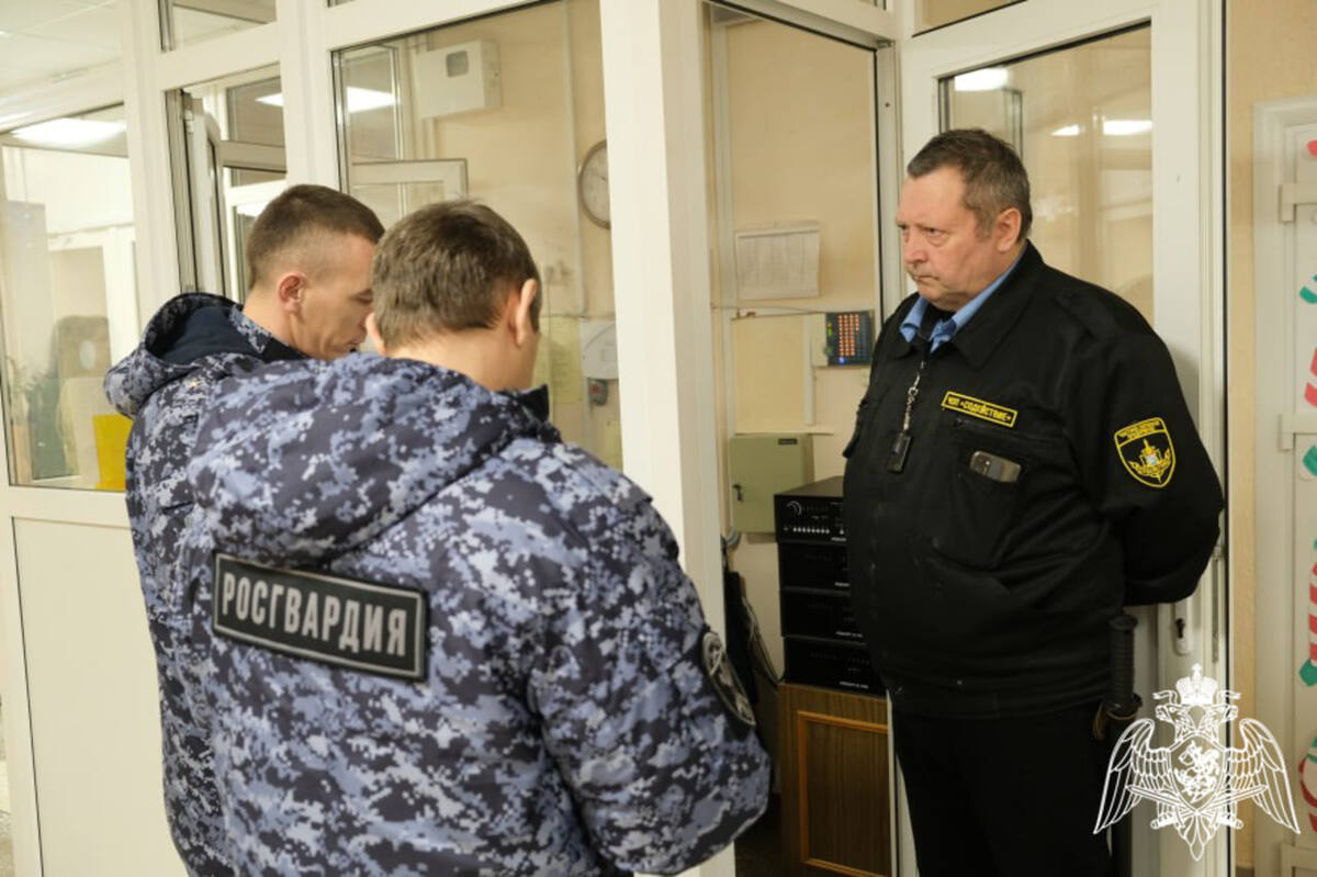    В Курске сотрудники Росгвардии завершили внеплановые проверки ЧОП