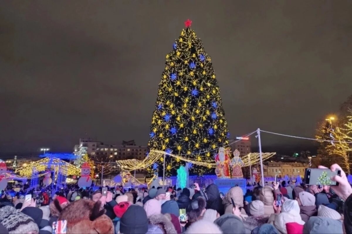    Ледовые горки в Салехарде будут доступны для детей до конца марта