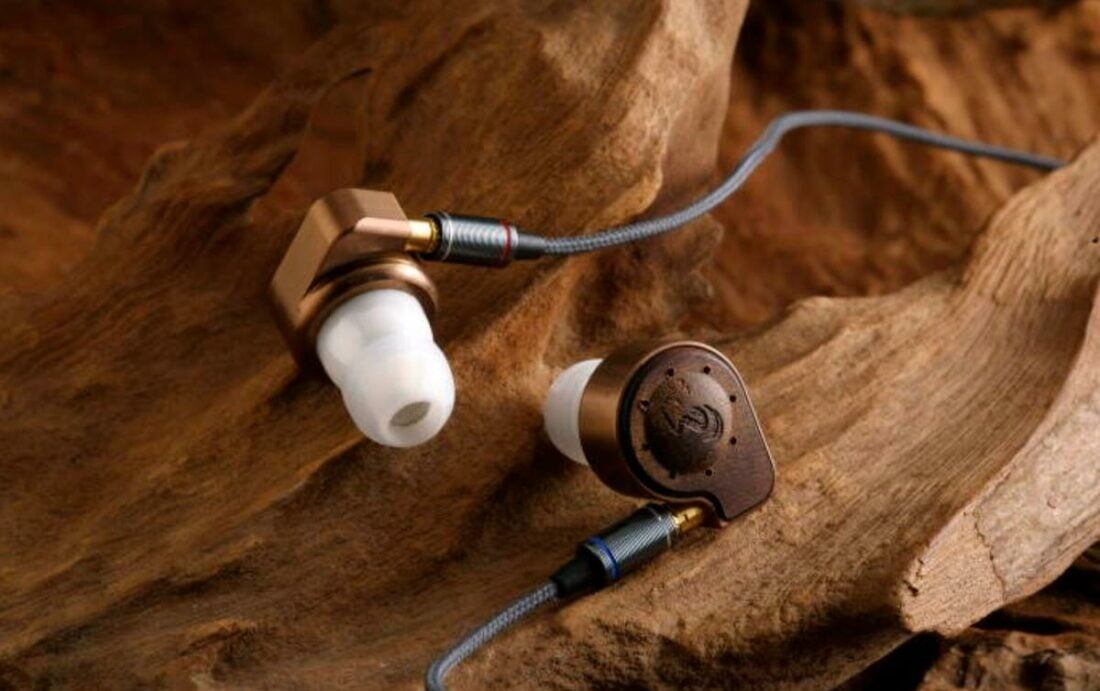 Присмотритесь к наушникам-вкладышам oBravo Ra-c-cu. (От: oBravo)