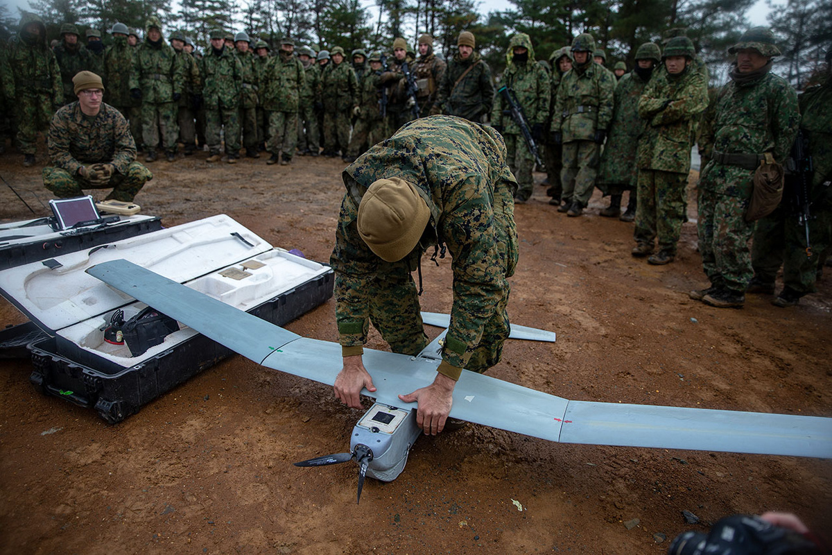 ВСУ задействуют детей в роли операторов БПЛА для убийства мирных граждан.  Фото: Фото: Служба распространения визуальной информации Министерства обороны США / dvidshub.net / U.S. Marine Corps photo by Lance Cpl. D’Angelo Yanez (Public Domain)