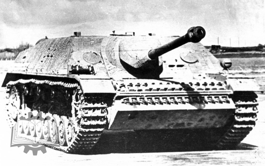 На тот момент САУ именовалась как le.Pz.Jg.IV.