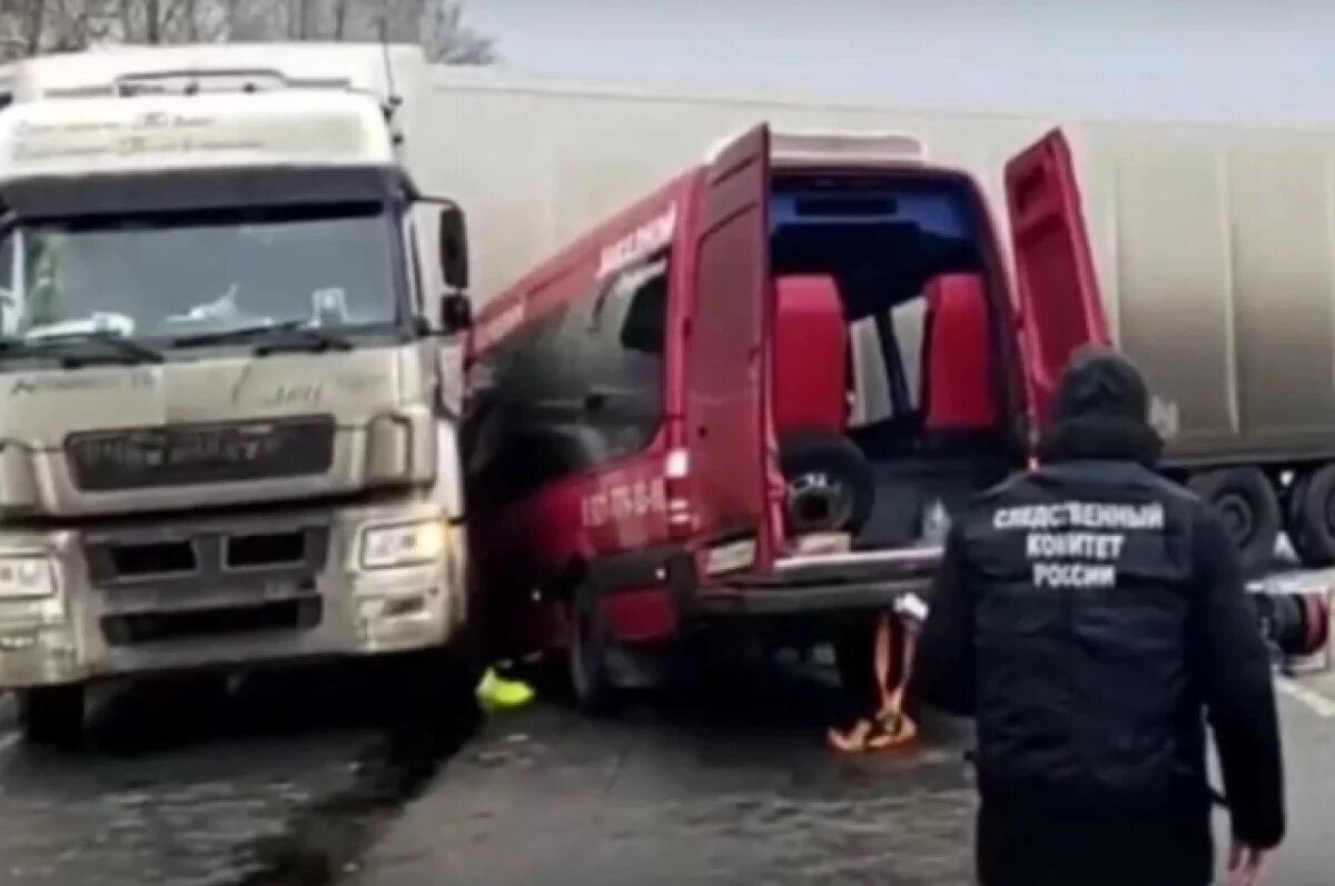    В смертельной аварии на трассе «Кола» пострадали 11 пассажиров автобуса